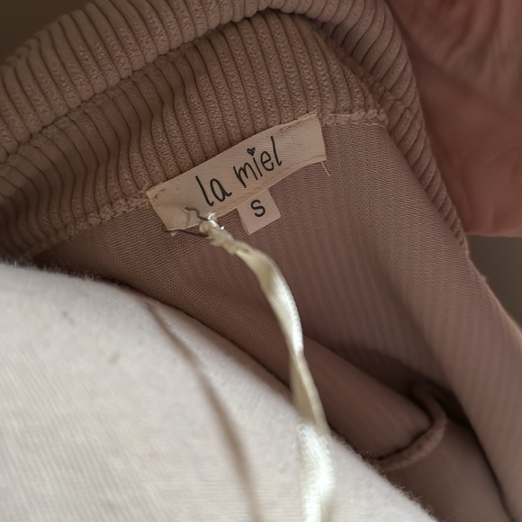 Jacket - Picture 5 of 6